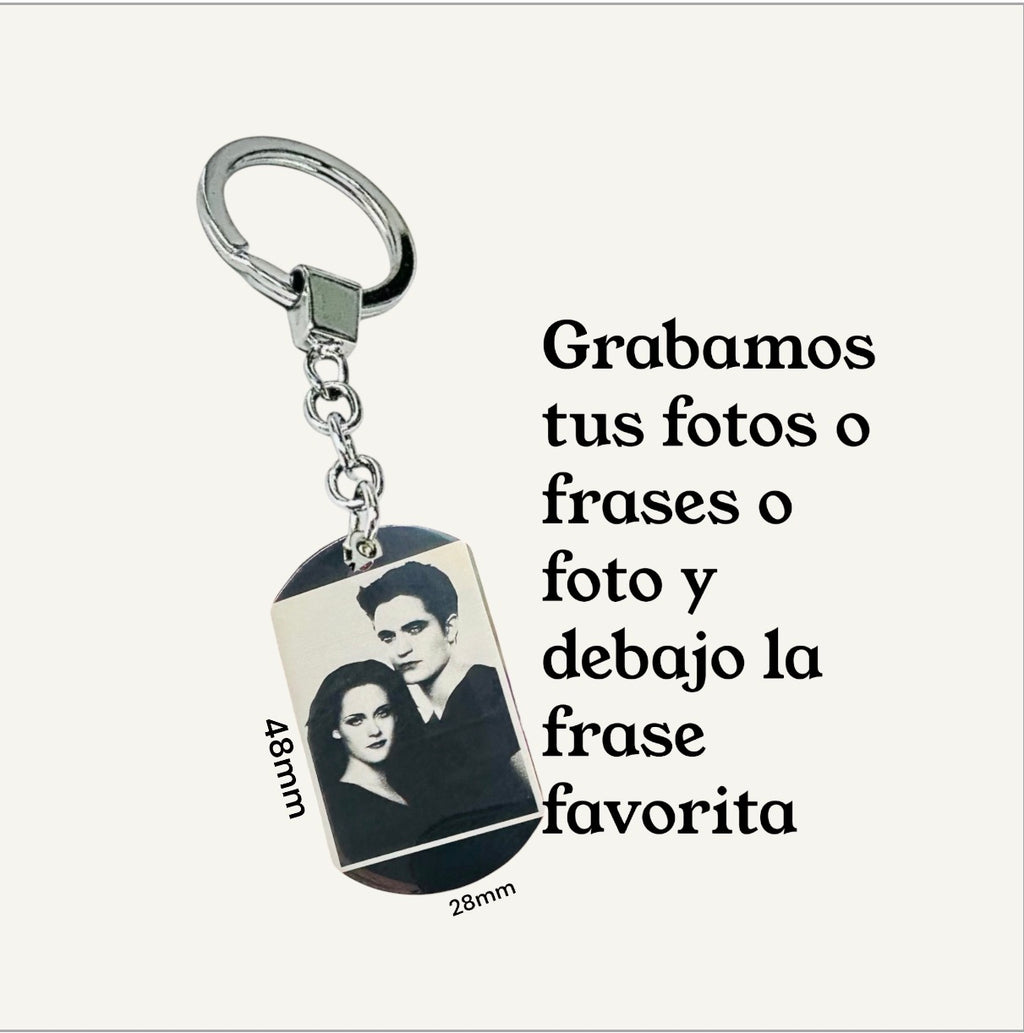 Llaveros en negro personalizados con fotos o frases