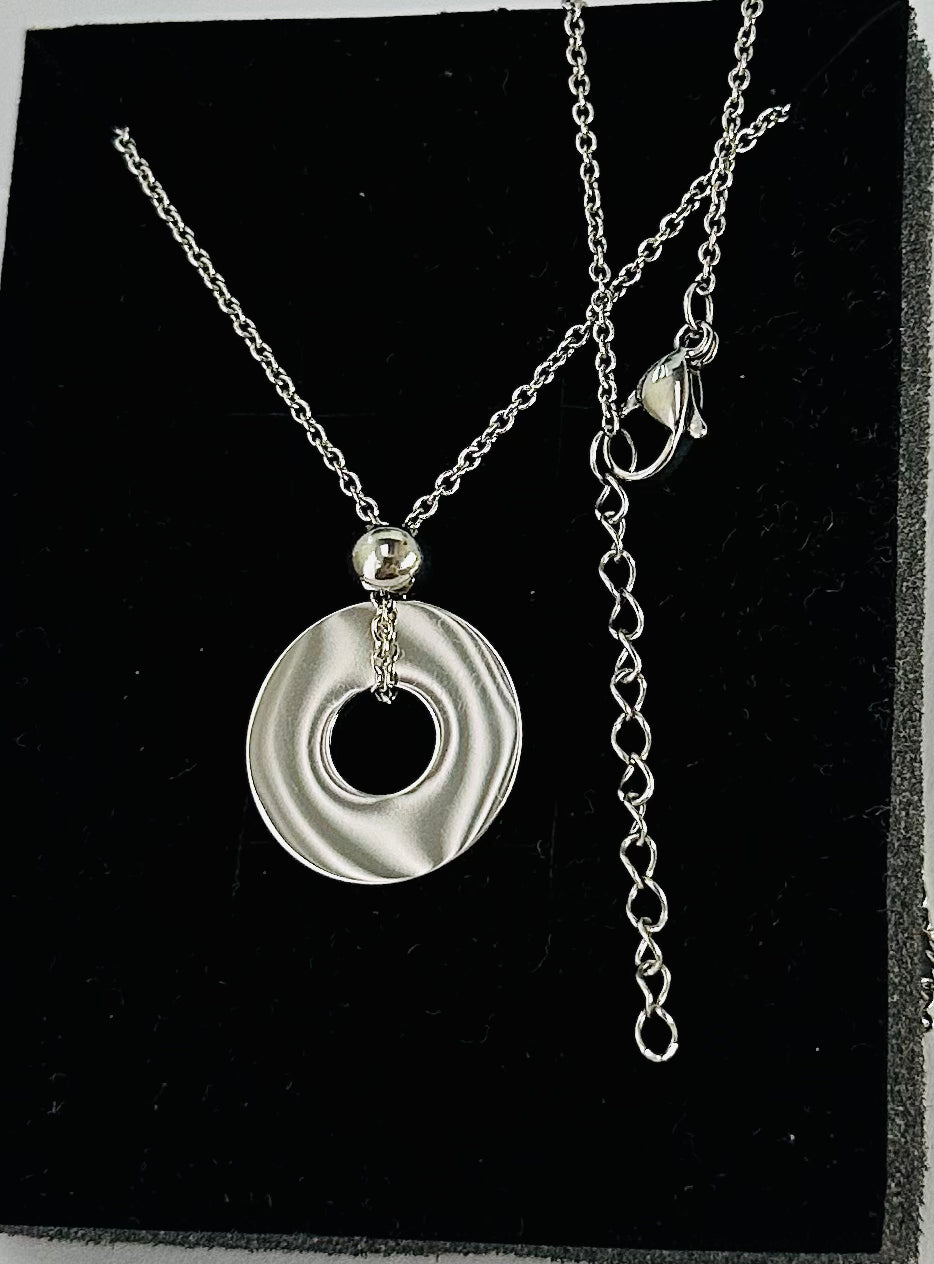 COLGANTE CIRCULO CON TUS NOMBRES PERSONALIZADO