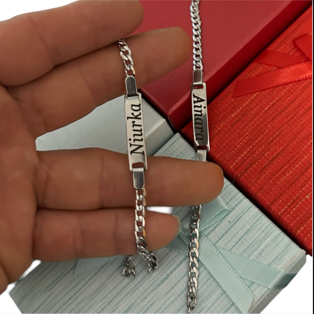 Pulsera de bebé plateada